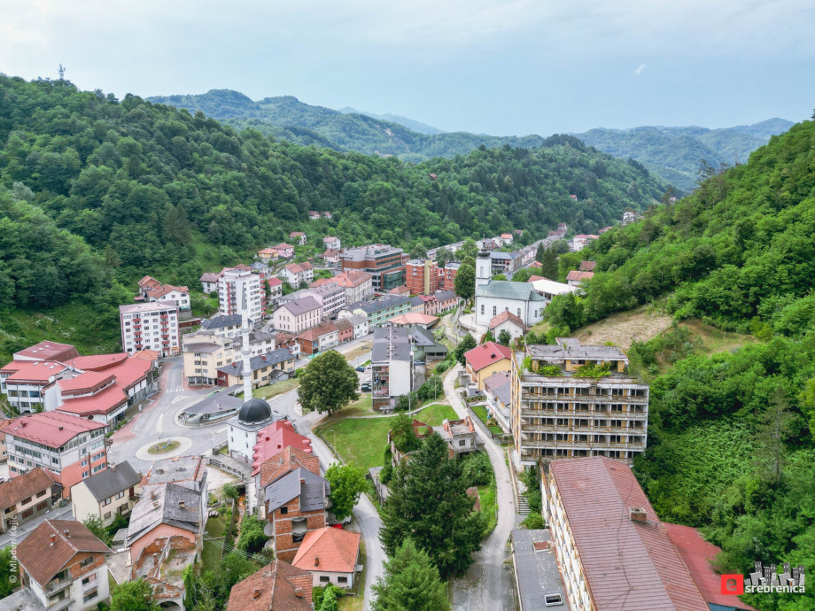 srebrenica_voda.jpg